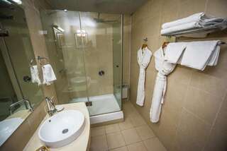 Отель G Empire Нур-Султан Стандартный двухместный номер с 2 отдельными кроватями-2